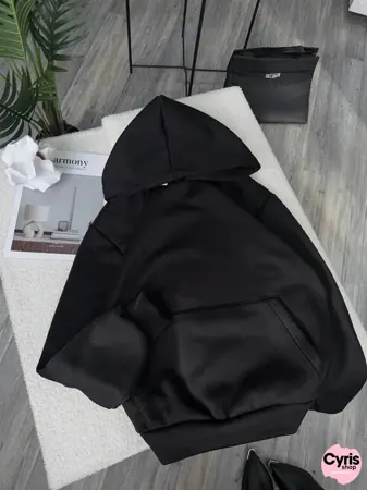 Black Hoodie – ‘Amor Amour’ Artistic Graffiti Print — view 5