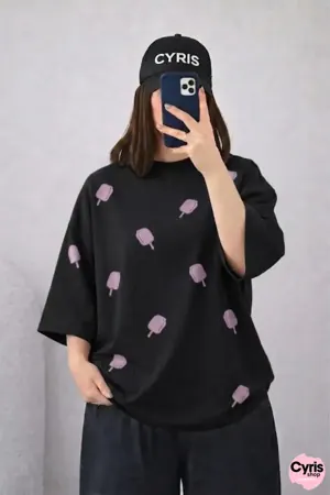 Oversized Drop Shoulder Graphic T-Shirt – Black Ice cream Print